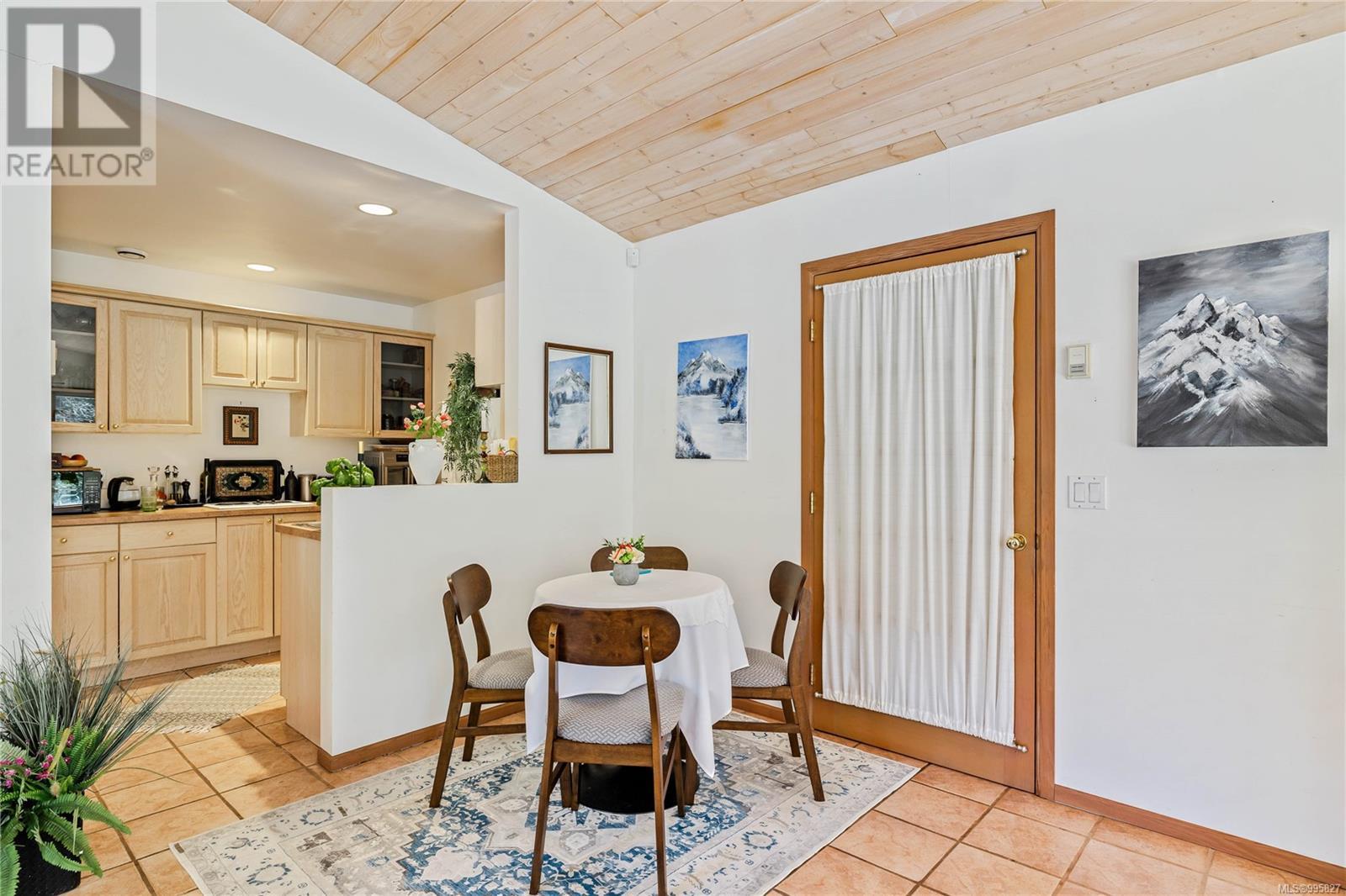 112 Cairns Pl, Salt Spring