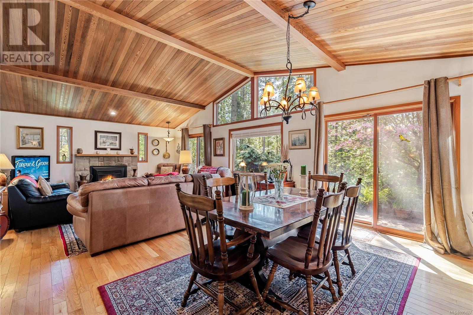 112 Cairns Pl, Salt Spring