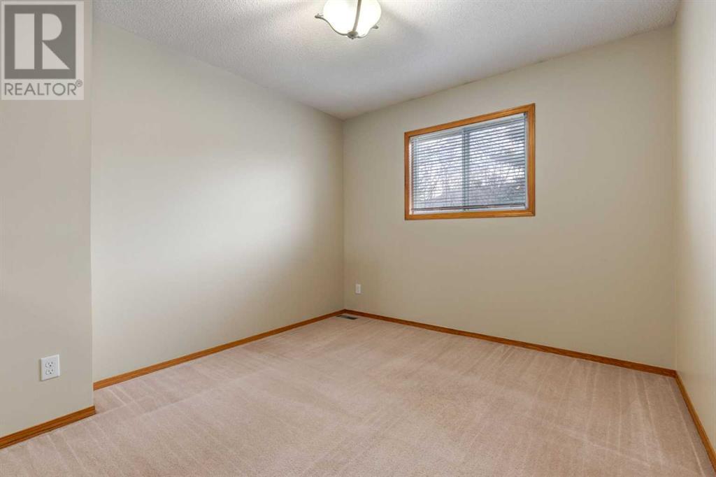 Single Family House for Sale in  Riverglen Park SE Riverbend Calgary 