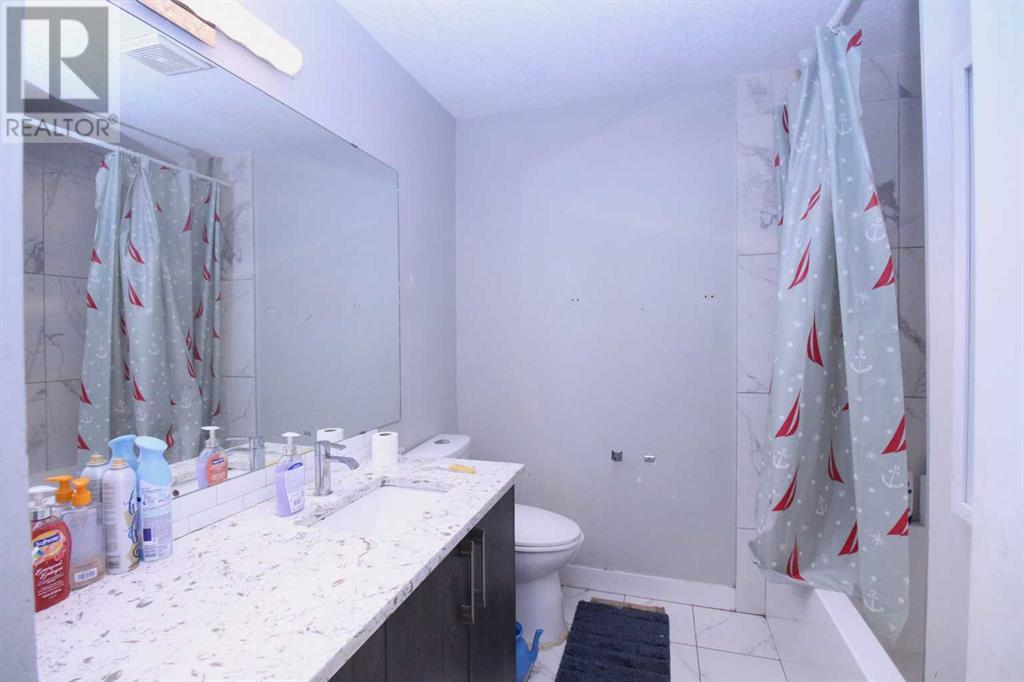 Single Family House Bungalow for Sale in  Falshire Drive NE Falconridge Calgary 