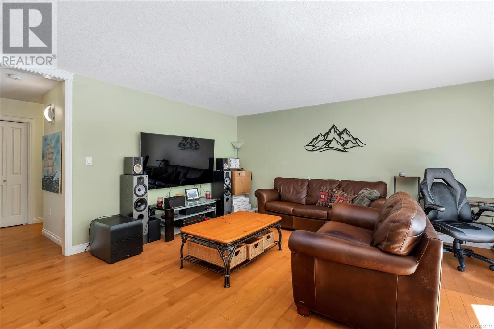 1144 Gilson Pl, Ladysmith