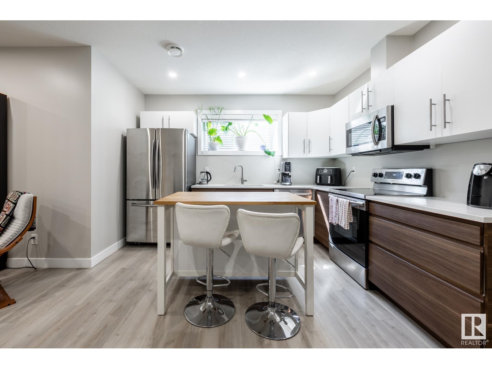 10936 71 AV NW, Edmonton