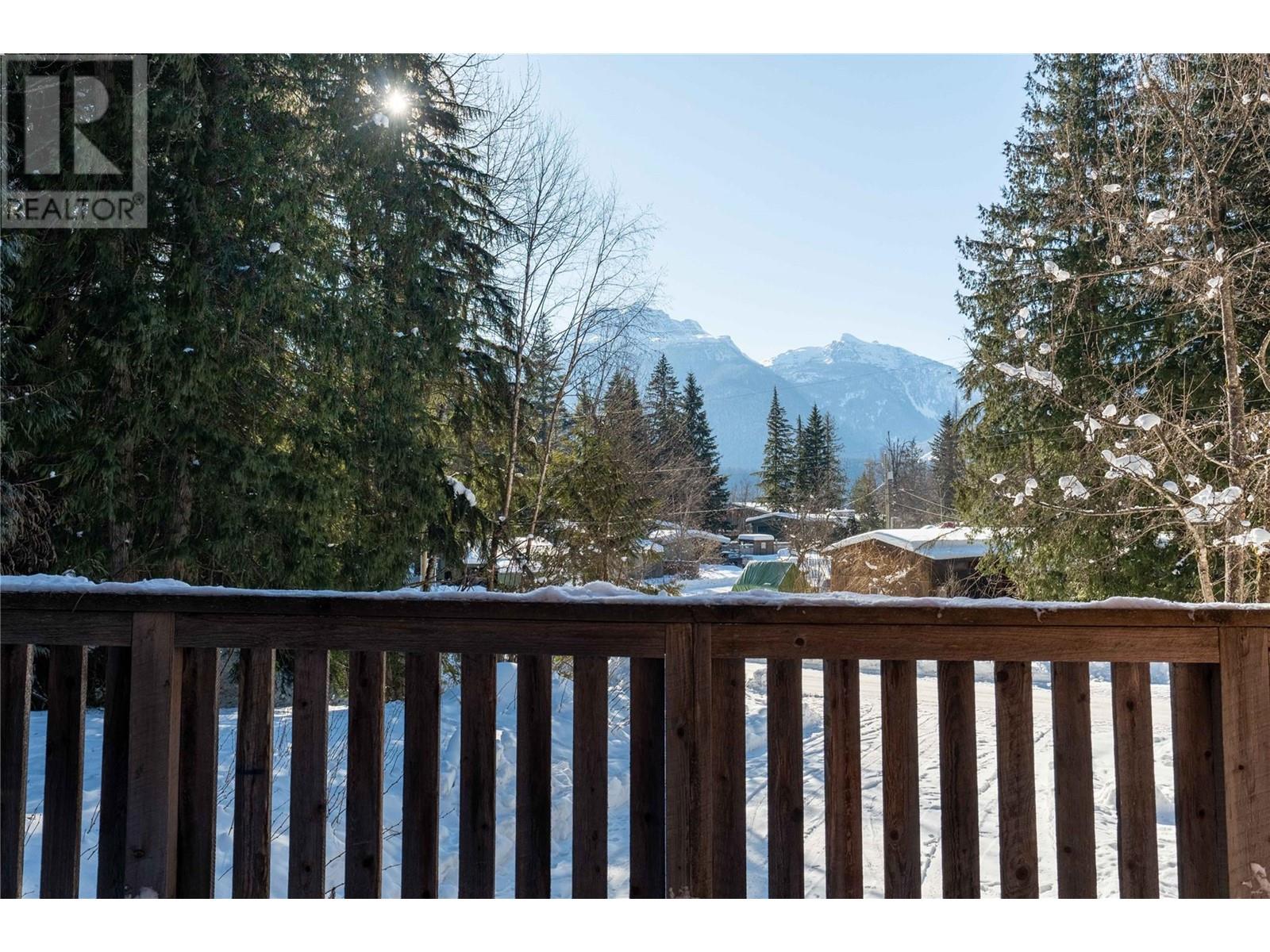 3104 Mcinnes Road, Revelstoke
