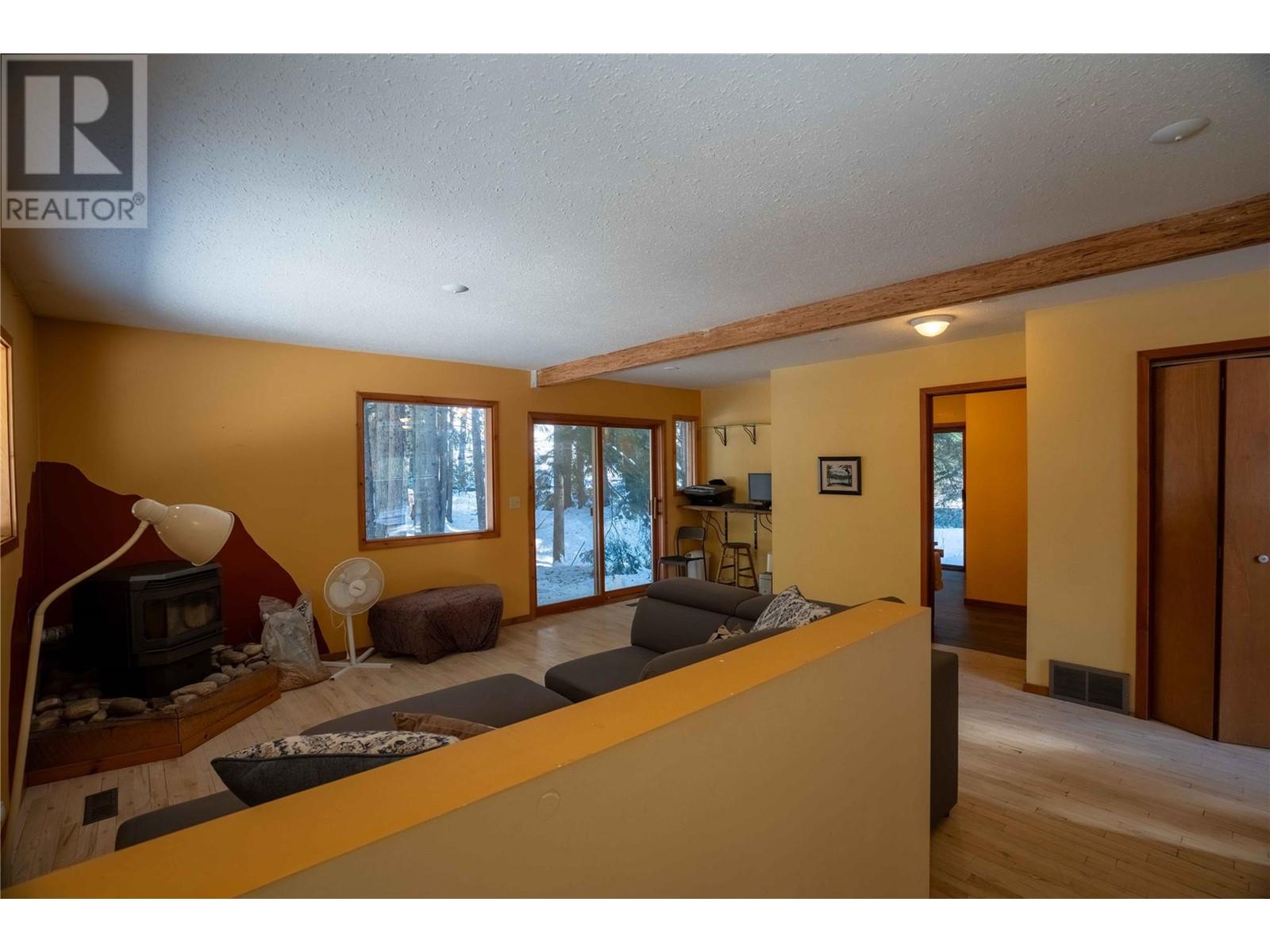 3014 Mcinnes Road, Revelstoke