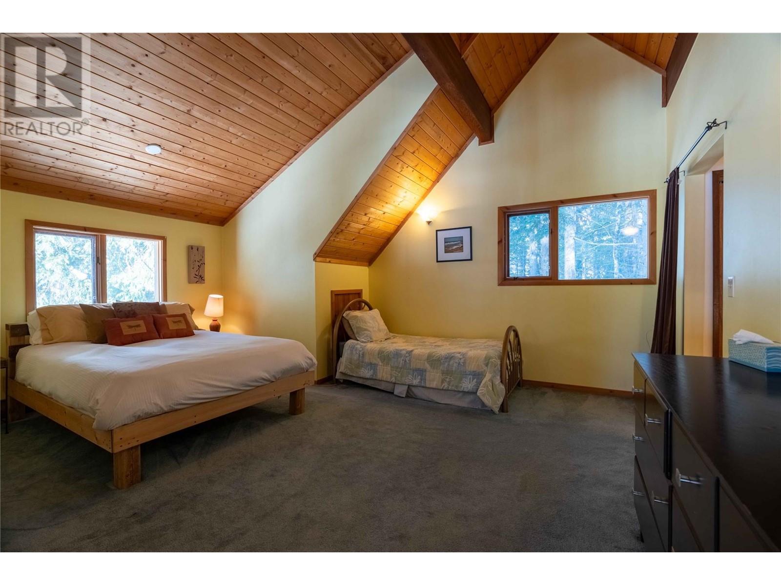 3014 Mcinnes Road, Revelstoke