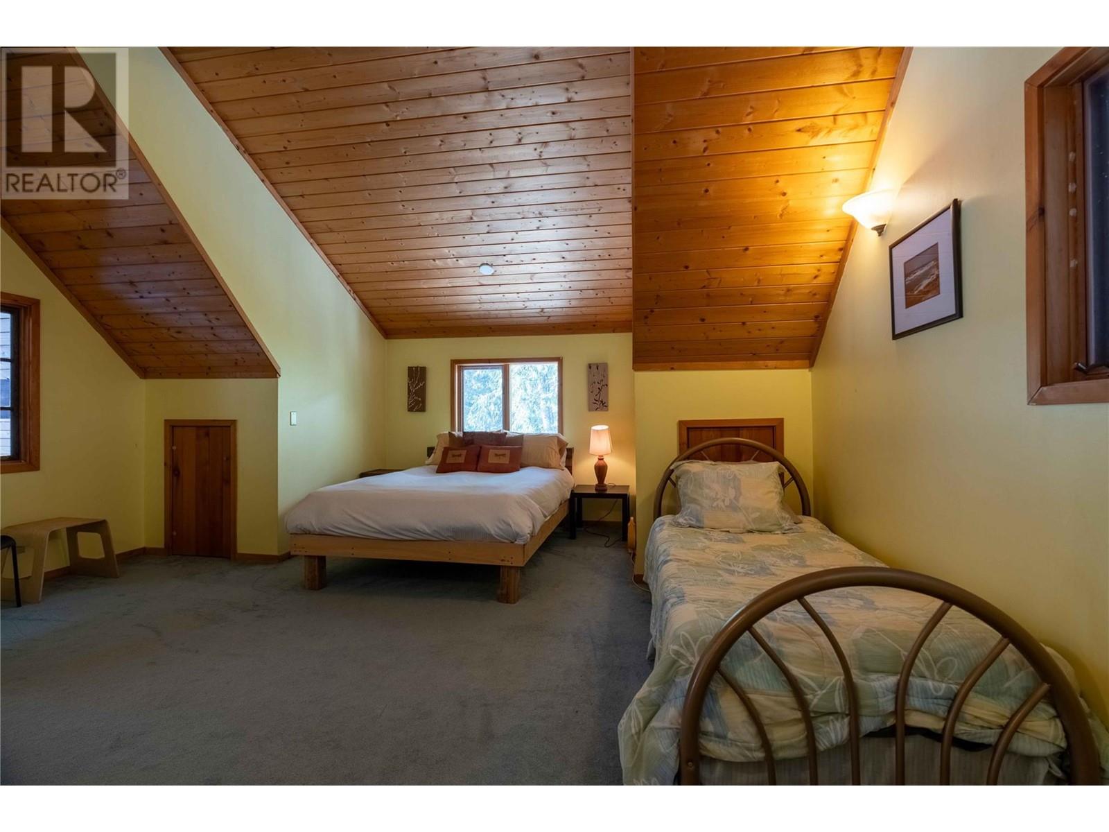 3014 Mcinnes Road, Revelstoke