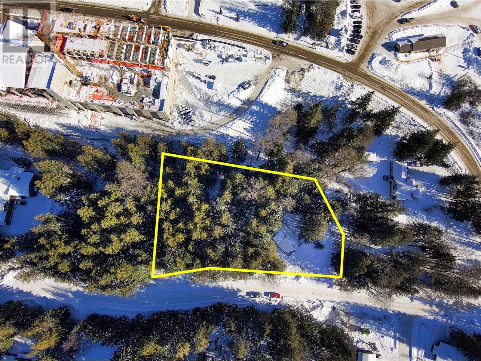 3014 Mcinnes Road, Revelstoke