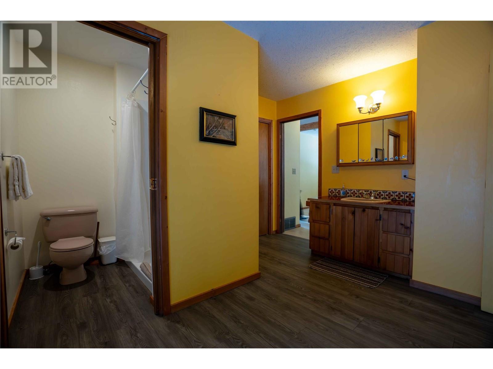 3014 Mcinnes Road, Revelstoke