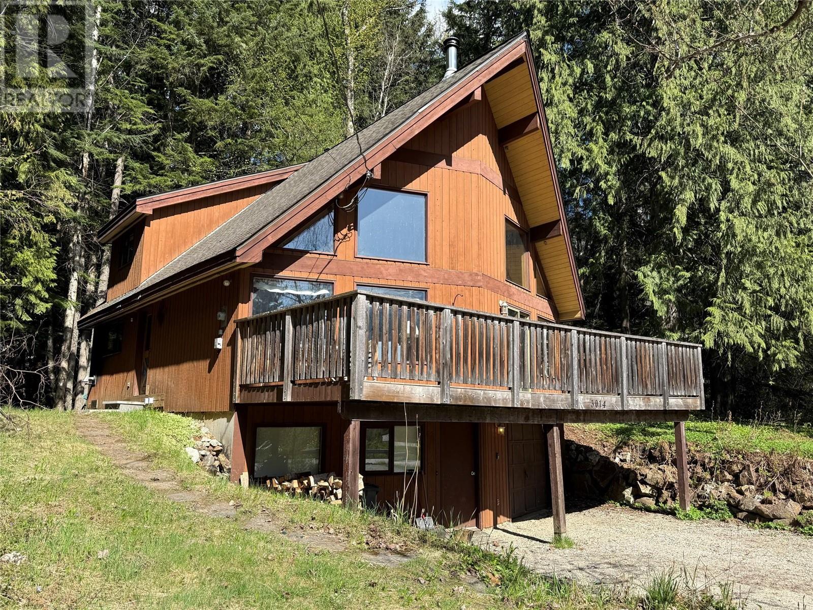 3014 Mcinnes Road, Revelstoke