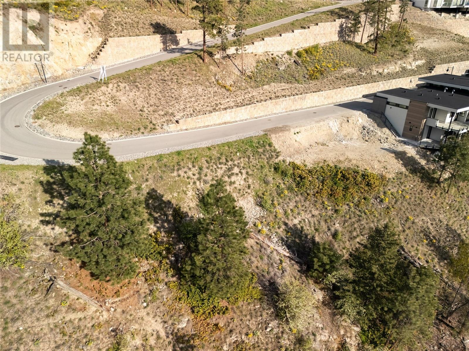  3548 Arrowroot Drive, Kelowna