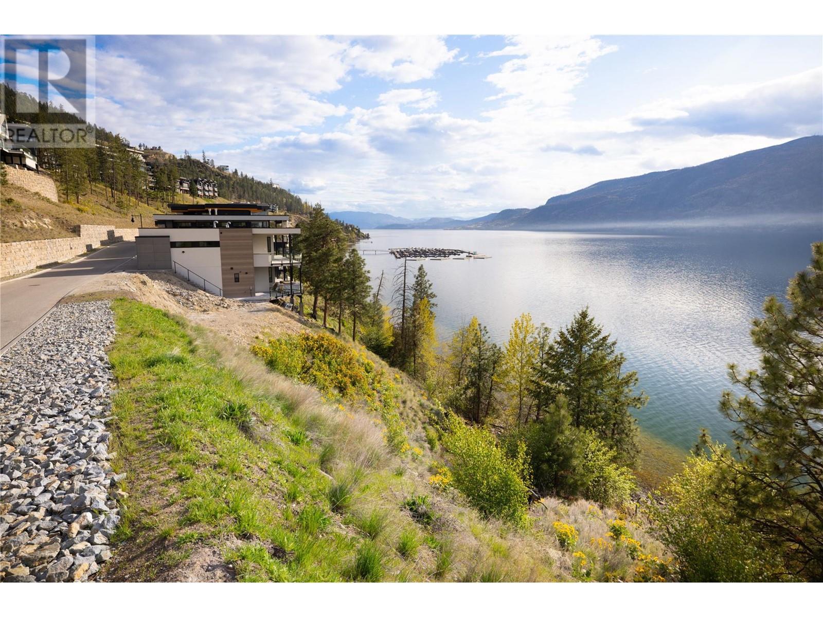  3548 Arrowroot Drive, Kelowna