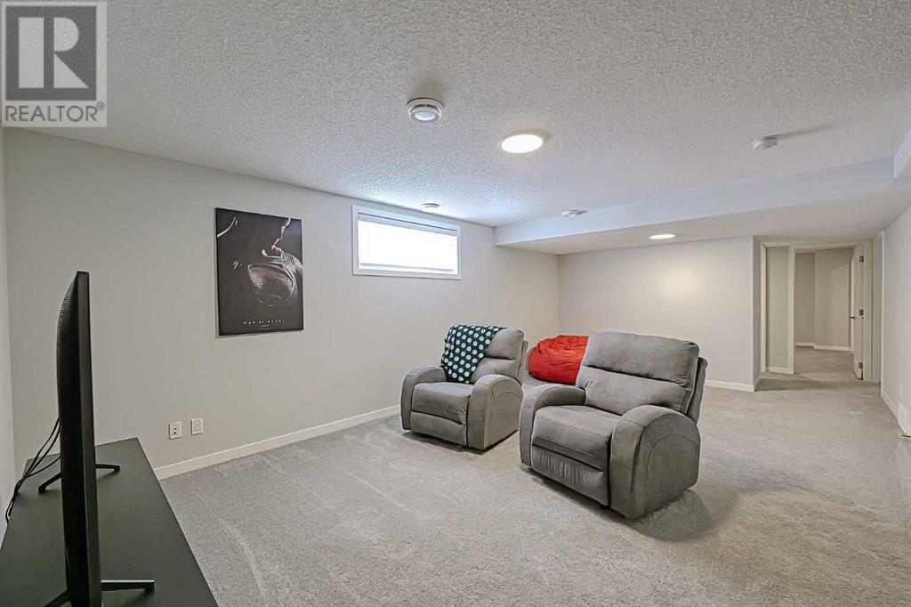 250 Fireside View, Cochrane