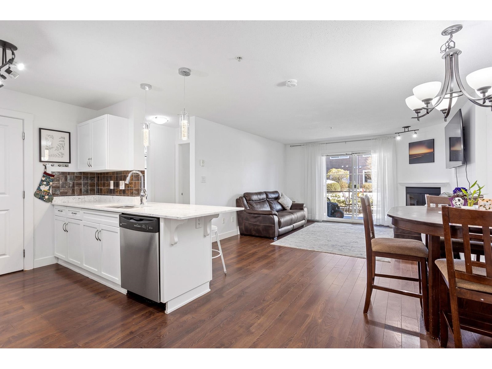 Photo 4 of 107 2038 Sandalwood Crescent, Abbotsford BC