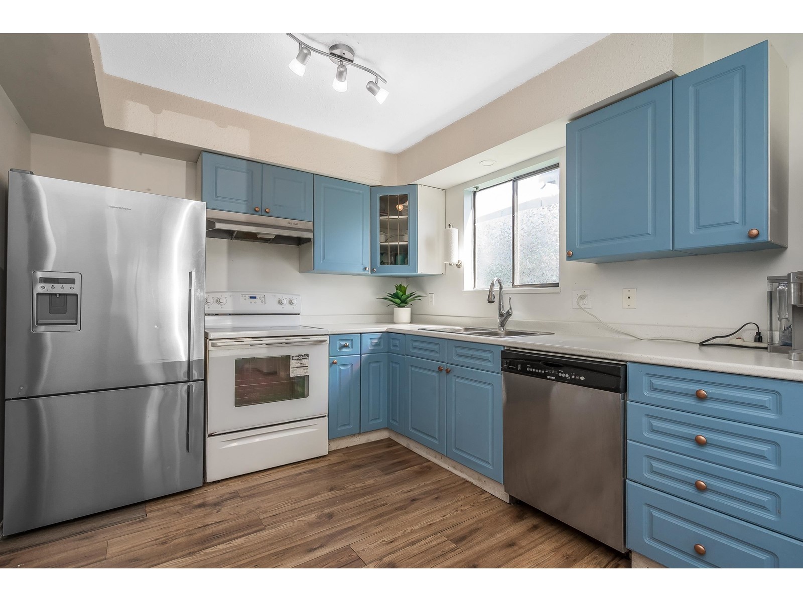 19883 53 AVENUE, Langley real estate listing R2983012