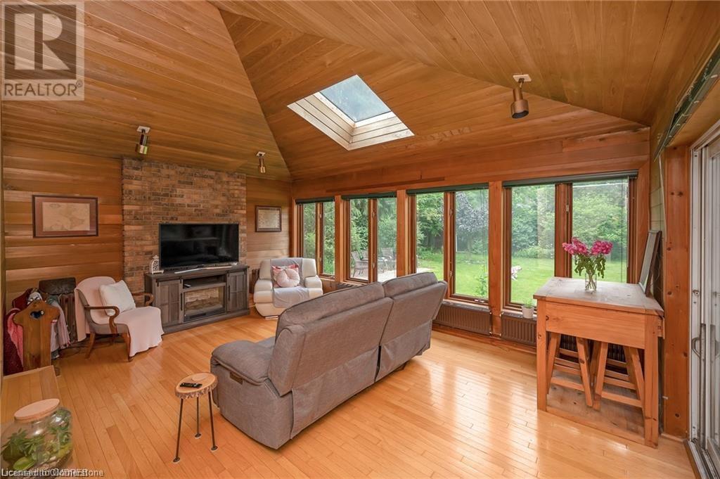 Photo 13 of 2317 Lakeshore Road, Burlington ON