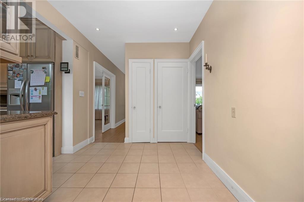Photo 16 of 2317 Lakeshore Road, Burlington ON