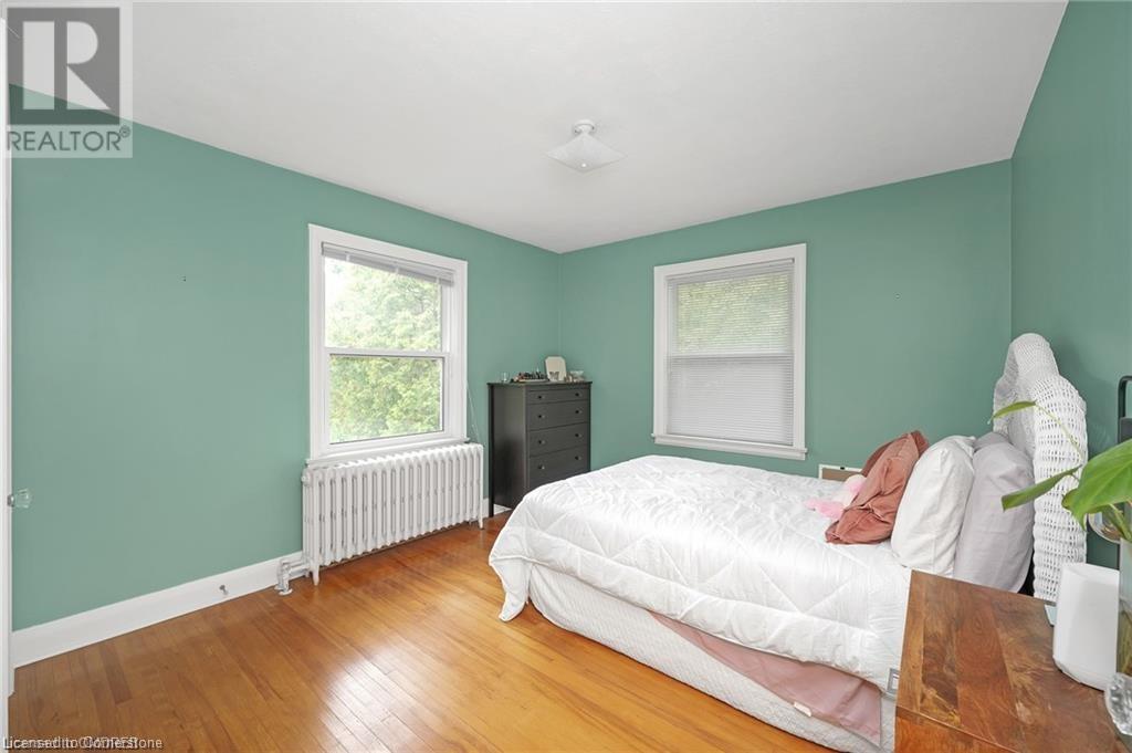Photo 21 of 2317 Lakeshore Road, Burlington ON