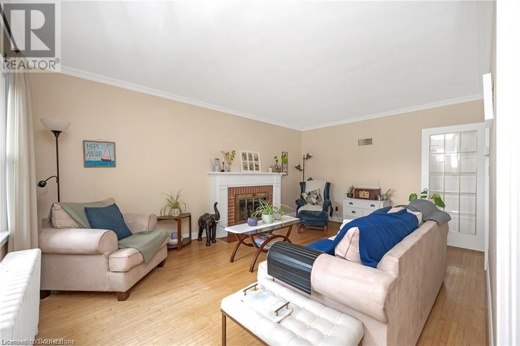 Photo 7 of 2317 Lakeshore Road, Burlington ON