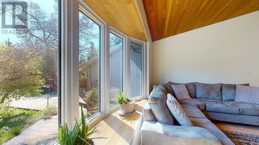 8024 SOUTHWOOD ROAD, Halfmoon Bay