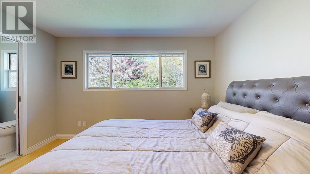 8024 SOUTHWOOD ROAD, Halfmoon Bay