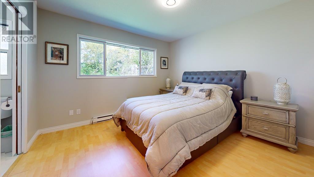 8024 SOUTHWOOD ROAD, Halfmoon Bay