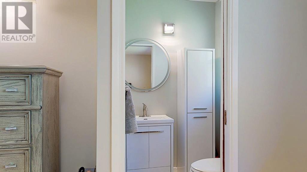 8024 SOUTHWOOD ROAD, Halfmoon Bay