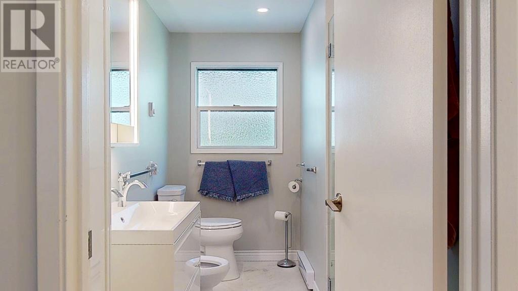 8024 SOUTHWOOD ROAD, Halfmoon Bay