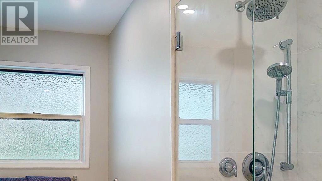 8024 SOUTHWOOD ROAD, Halfmoon Bay