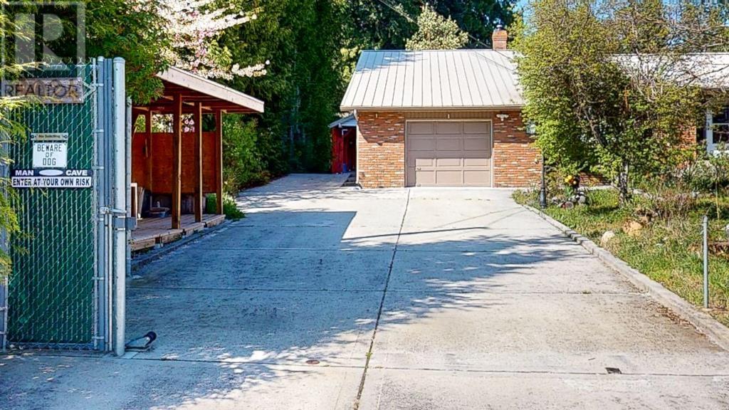 8024 SOUTHWOOD ROAD, Halfmoon Bay