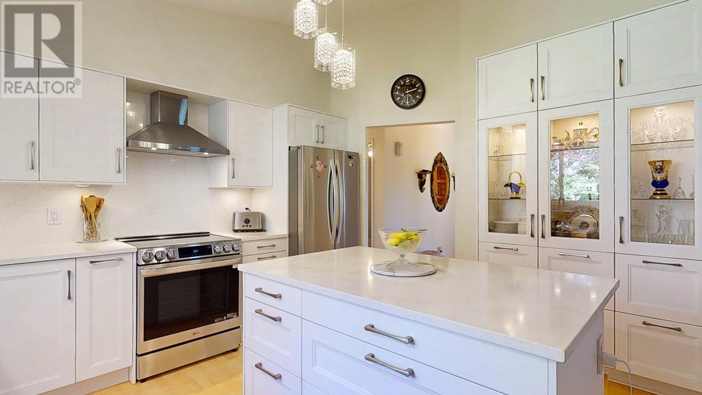 8024 SOUTHWOOD ROAD, Halfmoon Bay