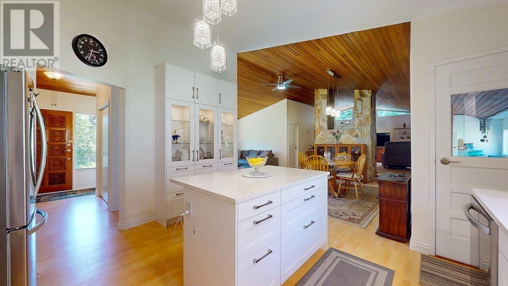 8024 SOUTHWOOD ROAD, Halfmoon Bay
