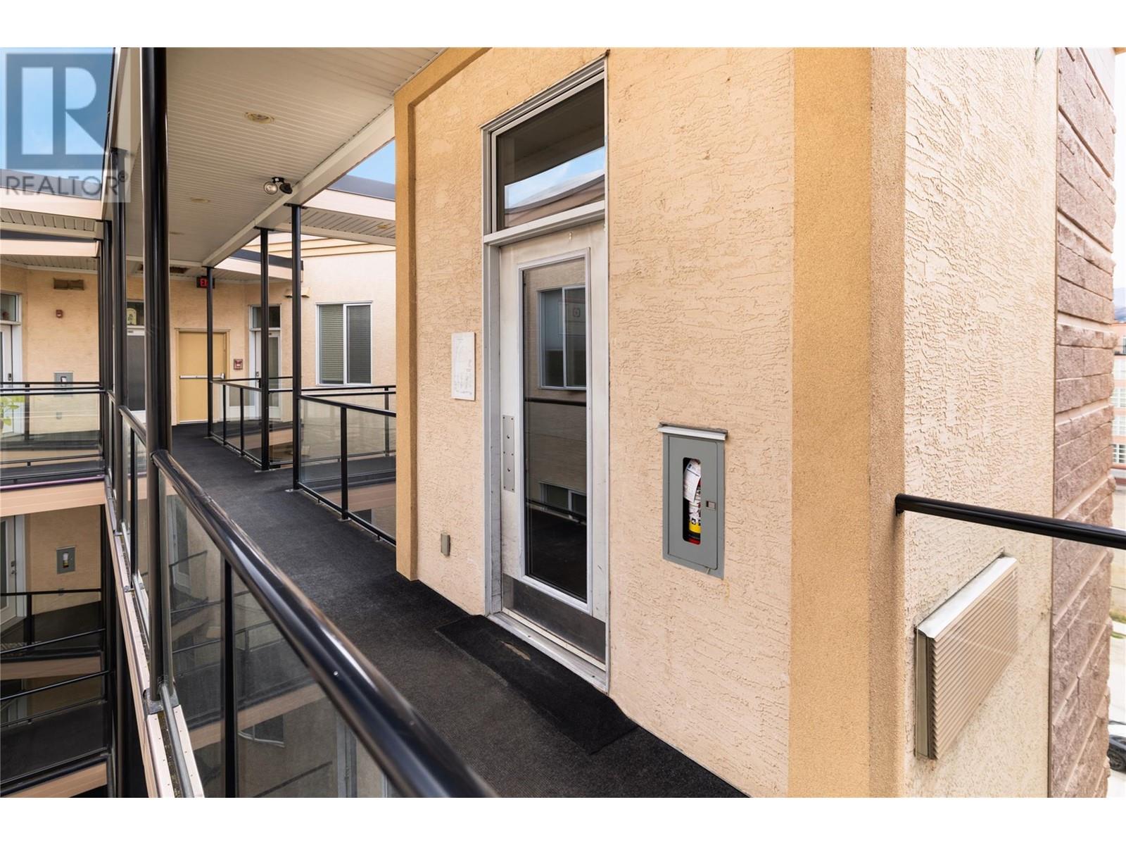 Photo 8 of 1327 St Paul Street Unit 408, Kelowna BC