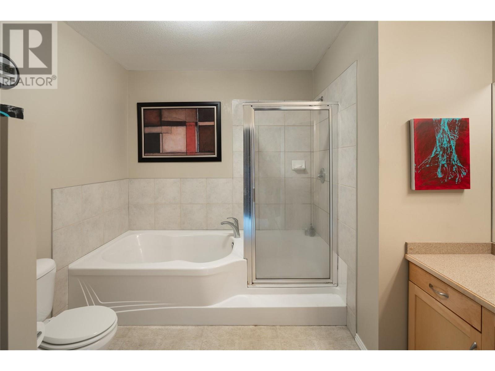 Photo 14 of 1327 St Paul Street Unit 408, Kelowna BC