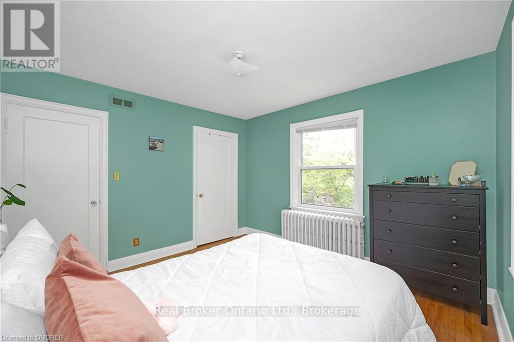 Photo 22 of 2317 Lakeshore Road, Burlington ON