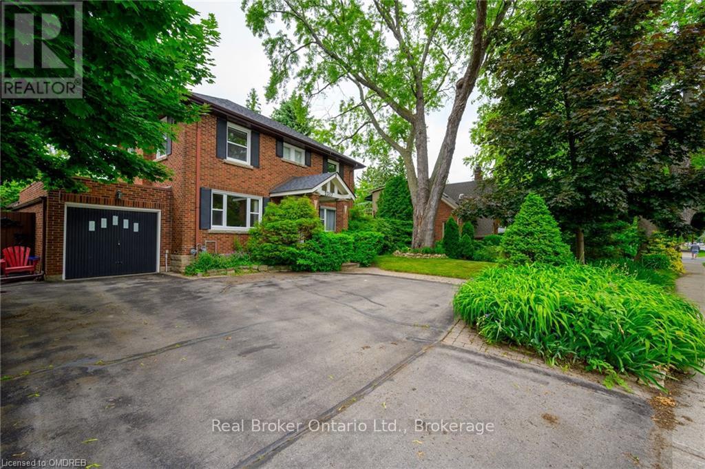 Photo 31 of 2317 Lakeshore Road, Burlington ON