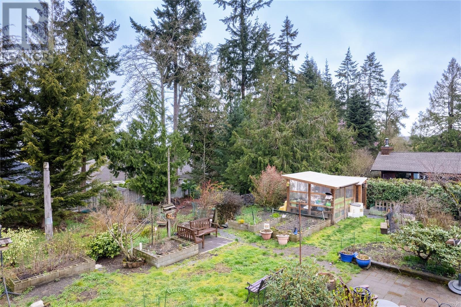 141 Butler Ave, Parksville