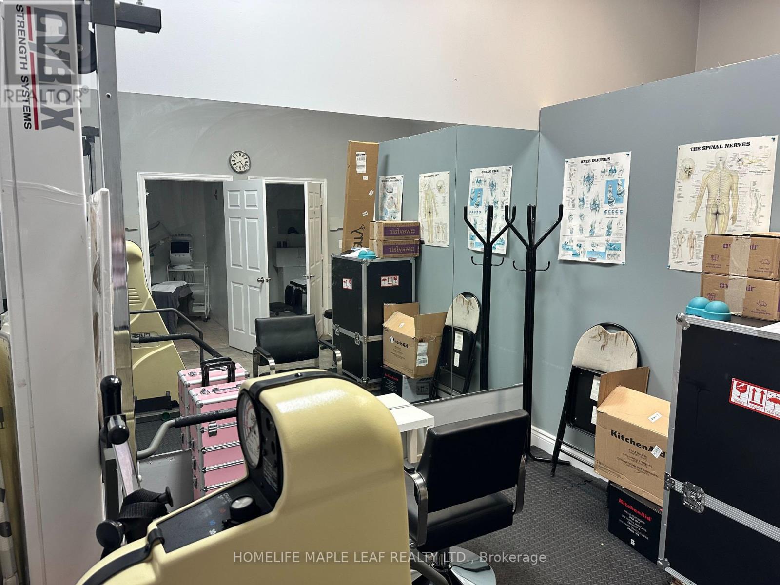 Photo 13 of 8 60 Dundas Street E, Mississauga ON