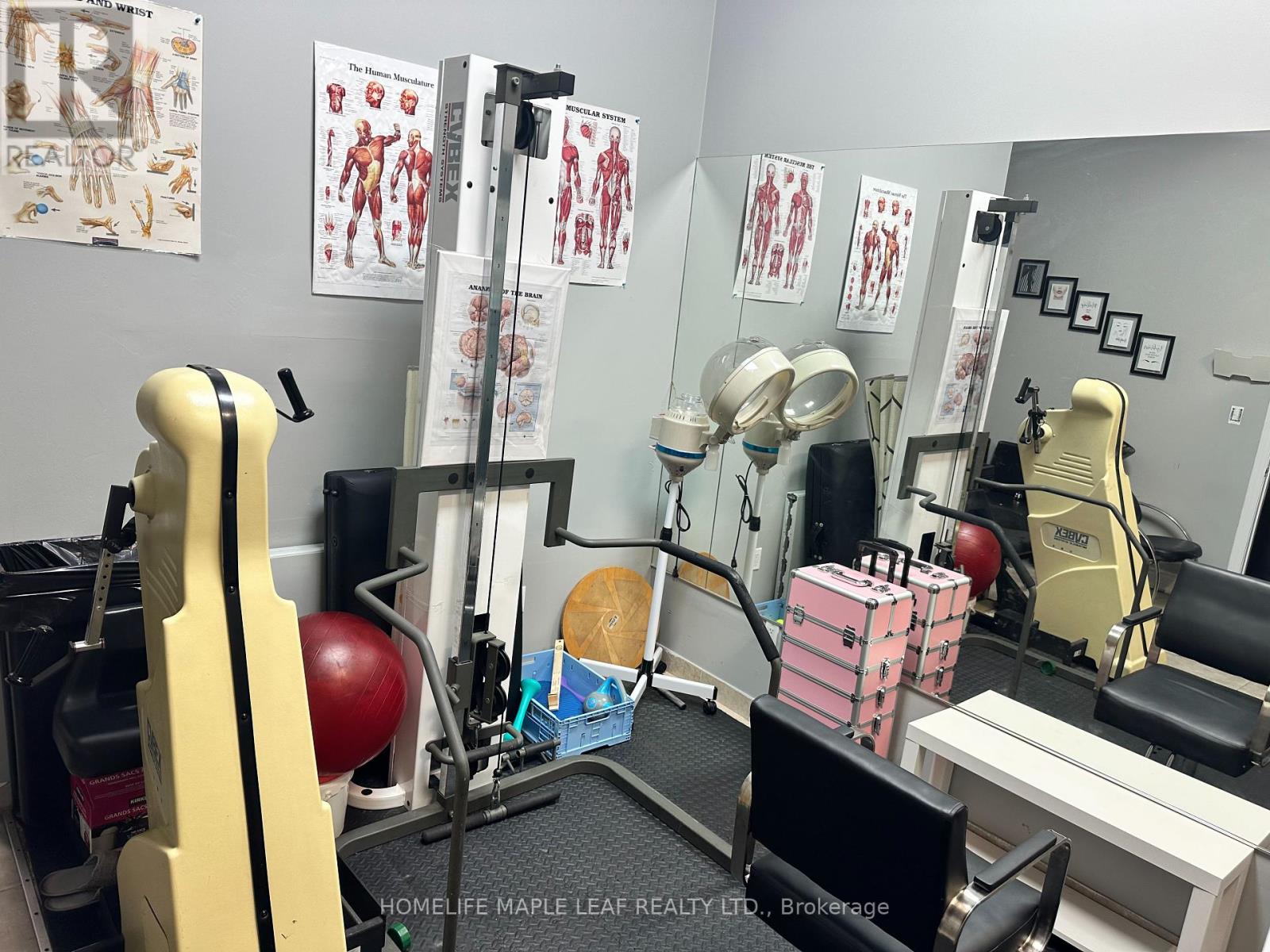 Photo 14 of 8 60 Dundas Street E, Mississauga ON