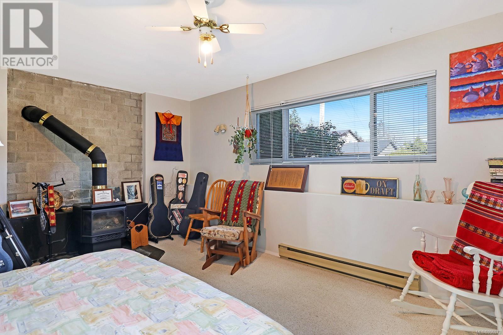 667 Torrence Rd, Comox