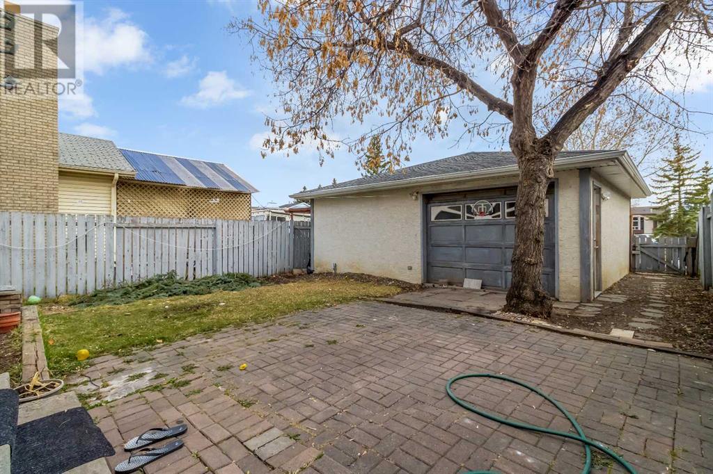 Single Family House for Sale in  Taraglen Road NE Taradale Calgary 