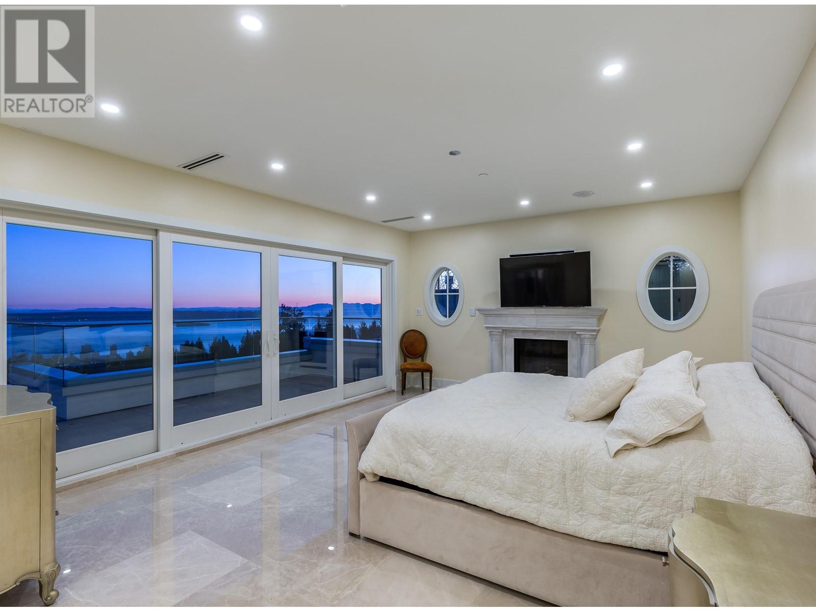 2188 WESTHILL WYND, West Vancouver