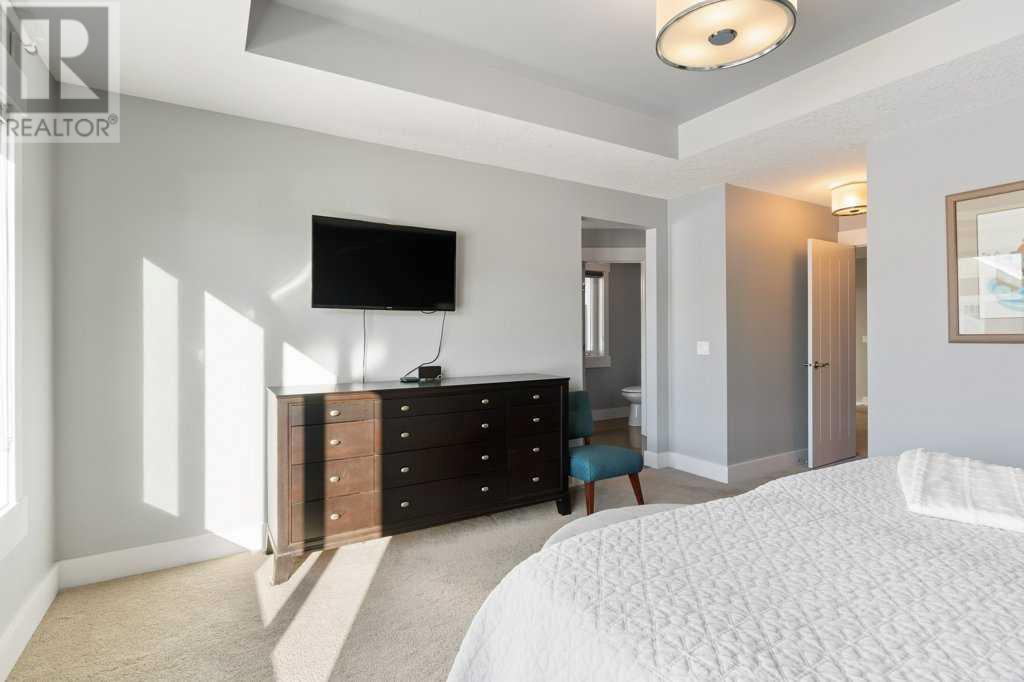 Single Family House for Sale in  Burma Star Road SW Currie Barracks Calgary 