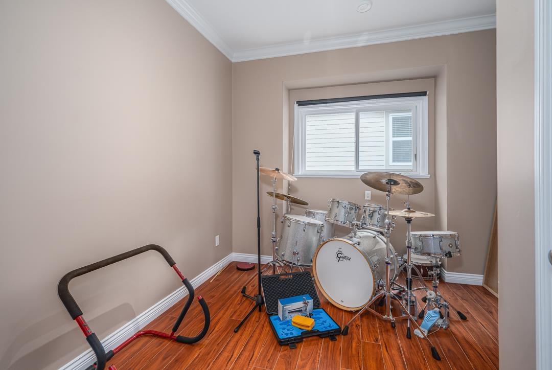 8433 FENNELL STREET, Mission real estate listing R2953682