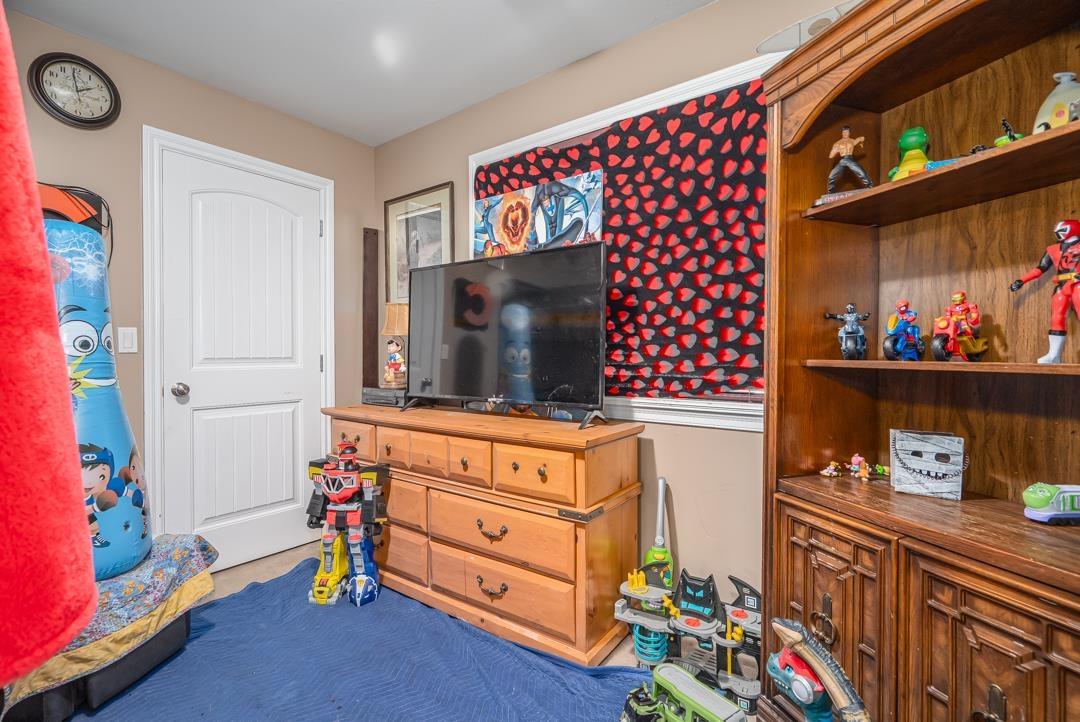 8433 FENNELL STREET, Mission real estate listing R2953682