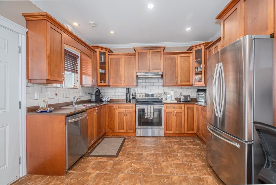 8433 FENNELL STREET, Mission real estate listing R2953682