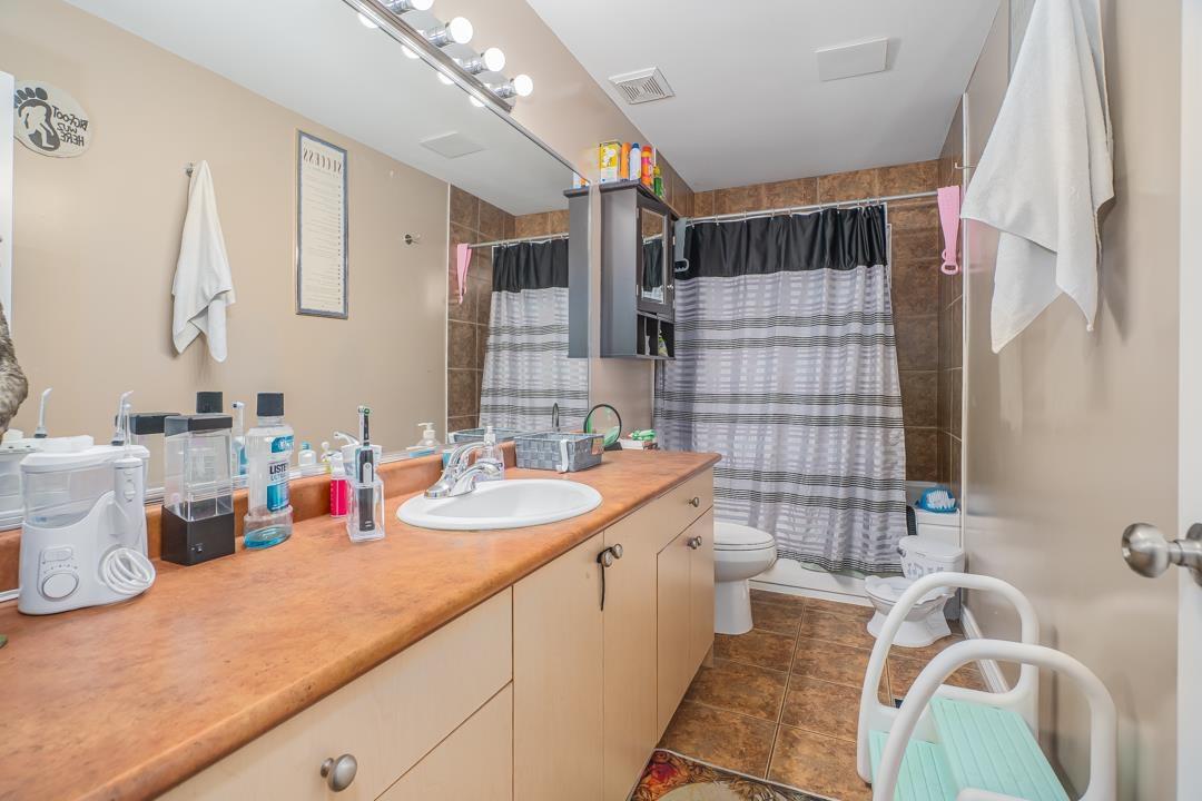 8433 FENNELL STREET, Mission real estate listing R2953682