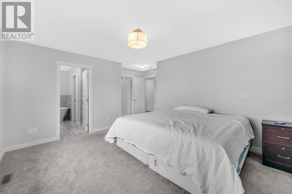 Single Family House for Sale in  saddlestone Way NE Saddle Ridge Calgary 