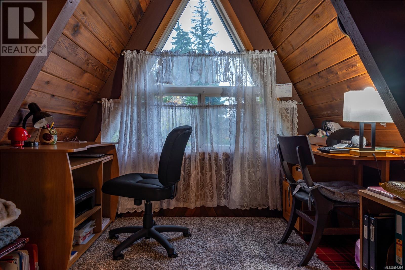 2323 Steelhead Rd, Campbell River