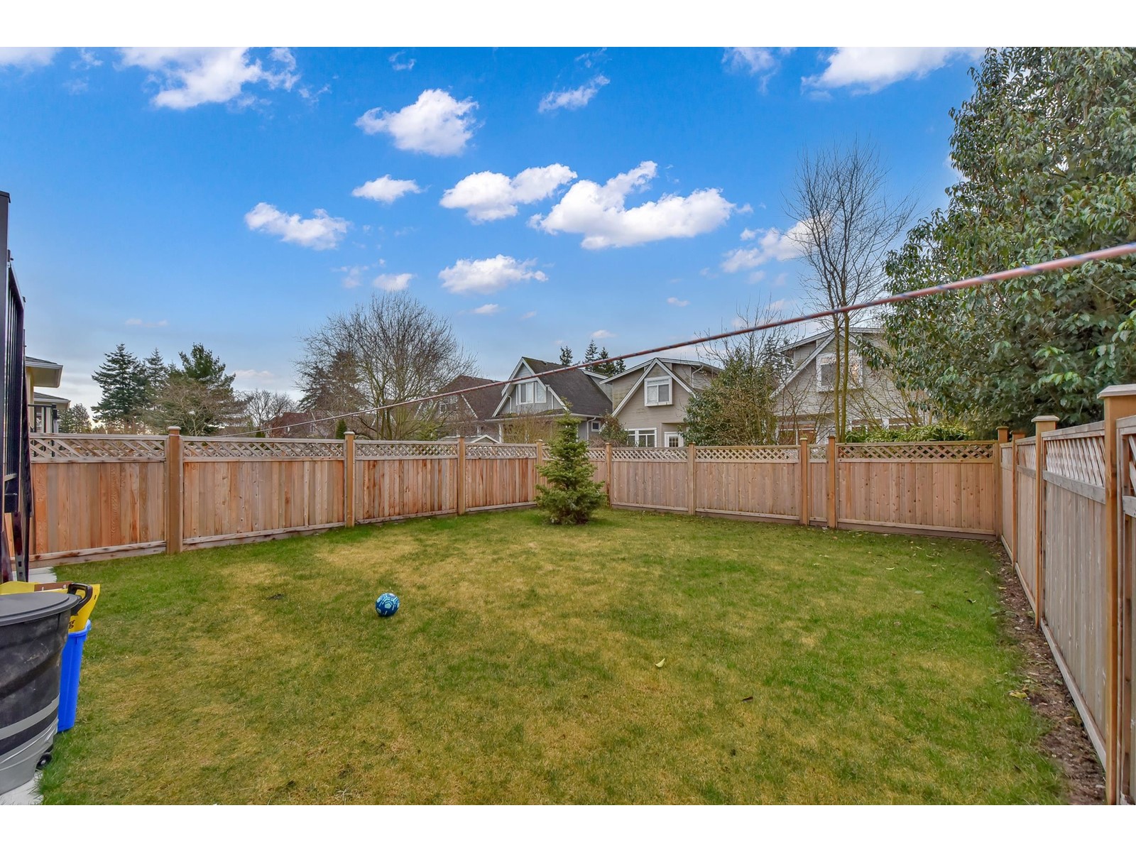 15436 GOGGS AVENUE, White Rock real estate listing R2993930