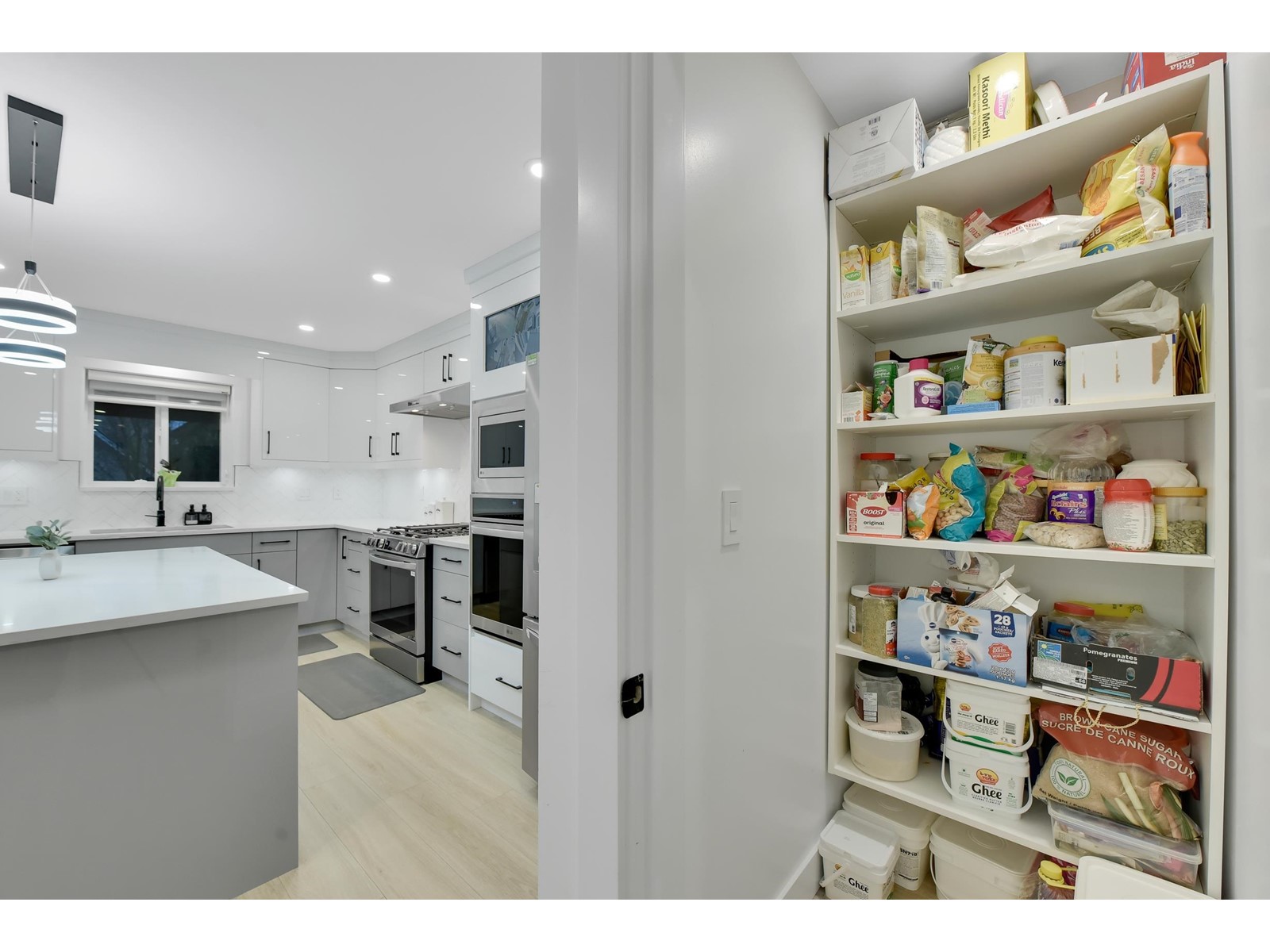 15436 GOGGS AVENUE, White Rock real estate listing R2993930